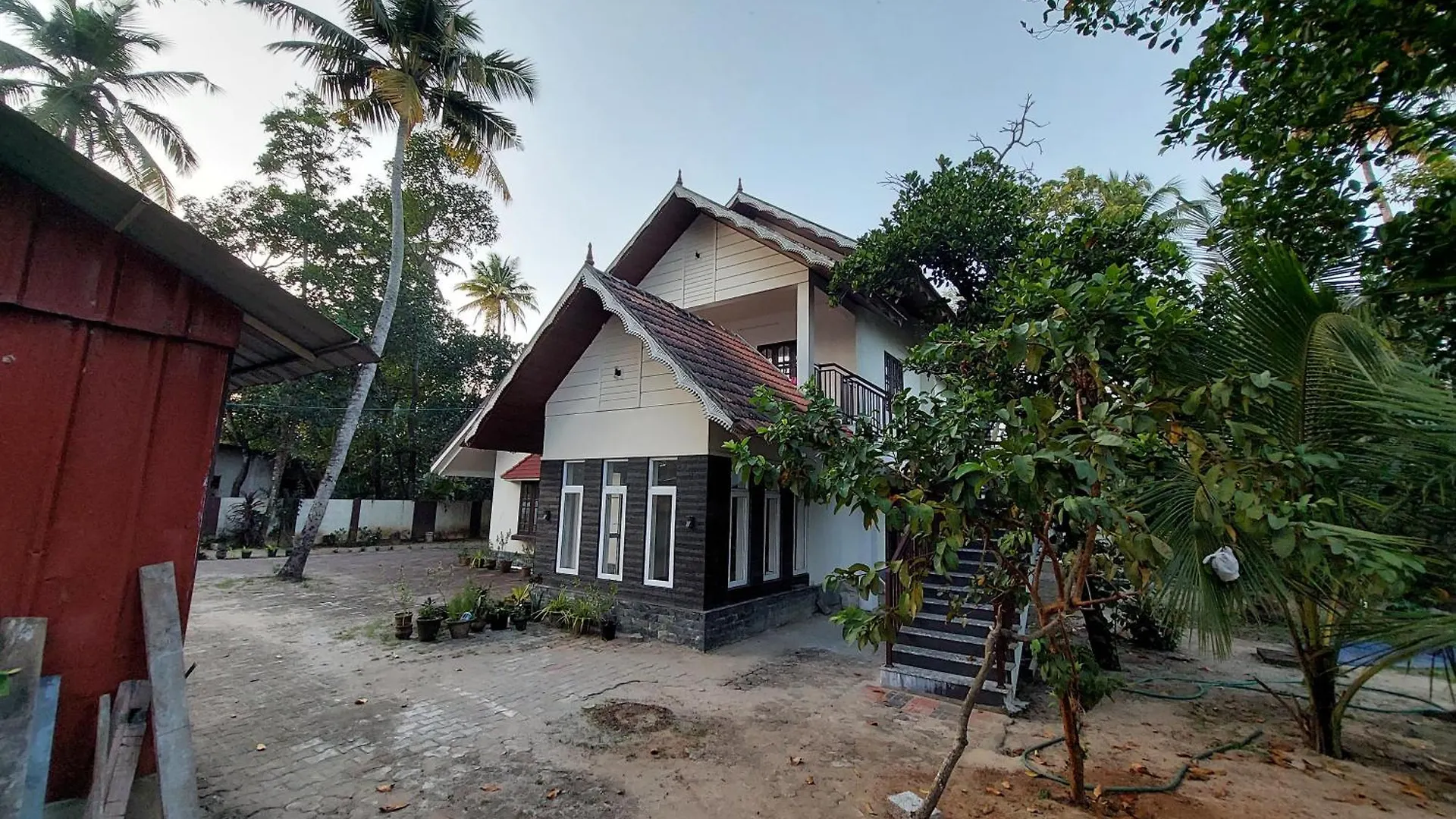 Saras Home Alappuzha Beach Apartment